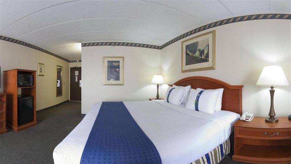 Holiday Inn Rockford By Ihg Exteriér fotografie